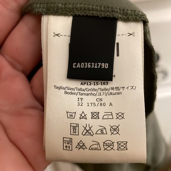 Gorgeous Fendi Top, open shoulder, bell sleeves - Picture 12 of 14